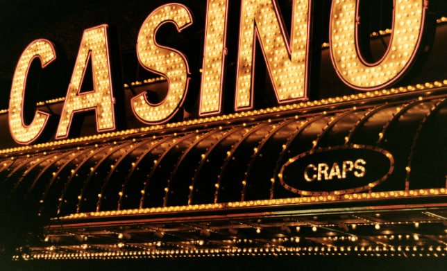 Antarmuka aplikasi mobile bigslot777 menampilkan pasar pertandingan Liga 1 dan permainan kasino langsung